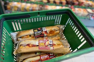 Festiwal Bagietek w Żabce! Odkryj pożywne i smaczne bagietki Tomcio Paluch – także na ciepło