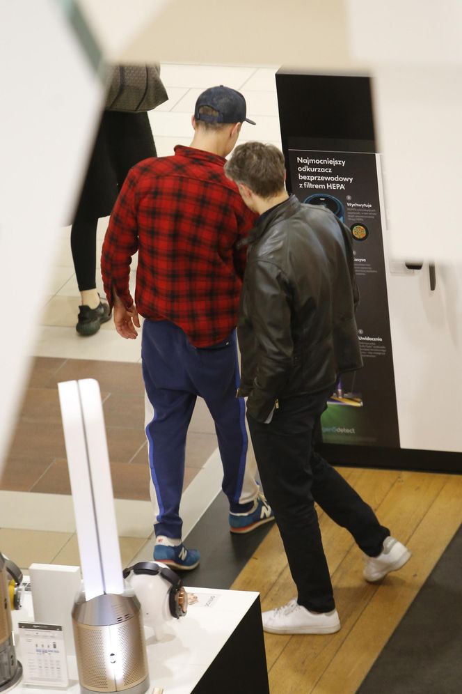 Maciej Zakościelny - męska wyprawa po odkurzacz