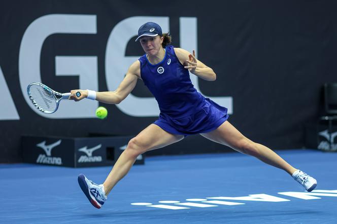 Iga Świątek - Kasatkina Transmisja TV WTA Finals Gdzie oglądać mecz Świątek - Kasatkina STREAM ONLINE LIVE Iga Świątek mecz w TV dzisiaj Na jakim programie Masters 1.11