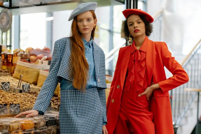 Te kolory będą rządzić jesienią i zimą 2025/26. Sprawdź, czy masz je w swojej szafie 