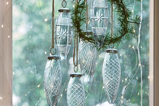 Dekoracje okna na Boże Narodzenie