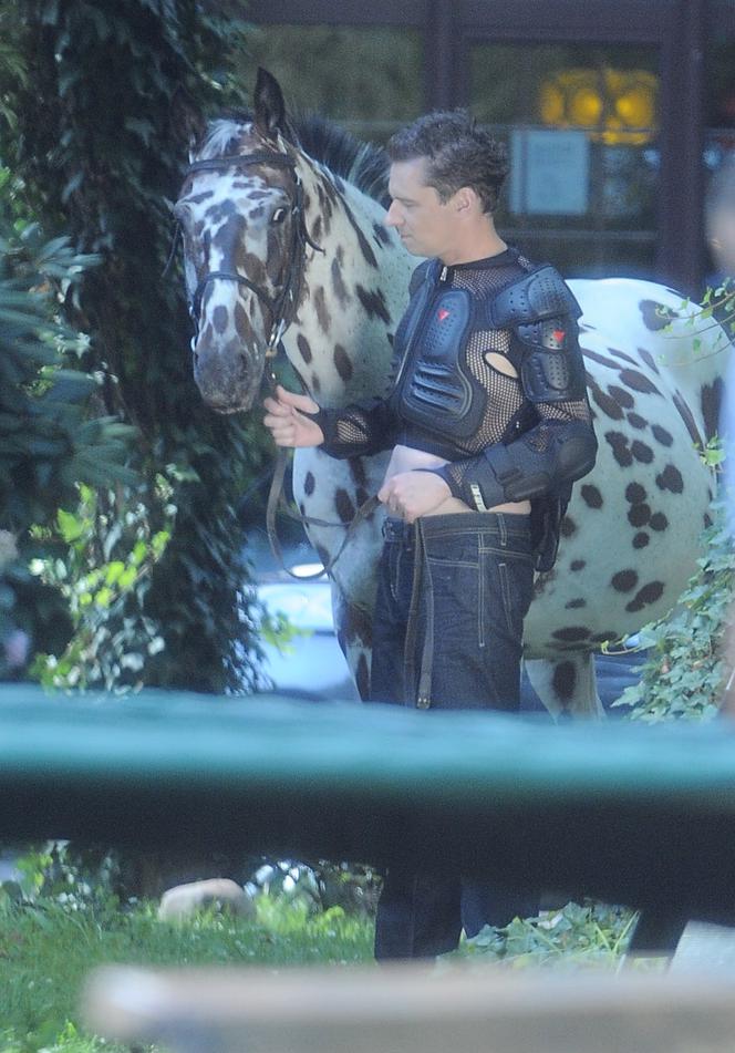 Krzysztof Ziemiec schował się z koniem