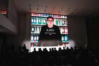 KAWS dołącza do UNIQLO jako pierwszy Artist In Residence