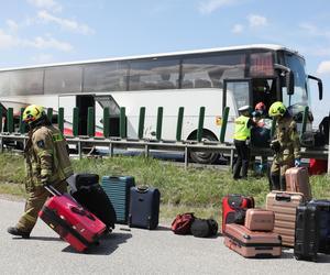 Autobus z dziećmi w środku zaczął się palić! Koszmar pod Warszawą