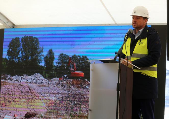 Wielka spalarnia rośnie w oczach. Prezydent wmurował akt erekcyjny 