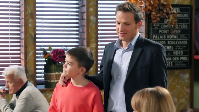 Barwy szczęścia odc. 3167. Agnieszka (Katarzyna Tlałka), Łukasz (Michał Rolnicki), Ksawery (Bartosz Gruchot)