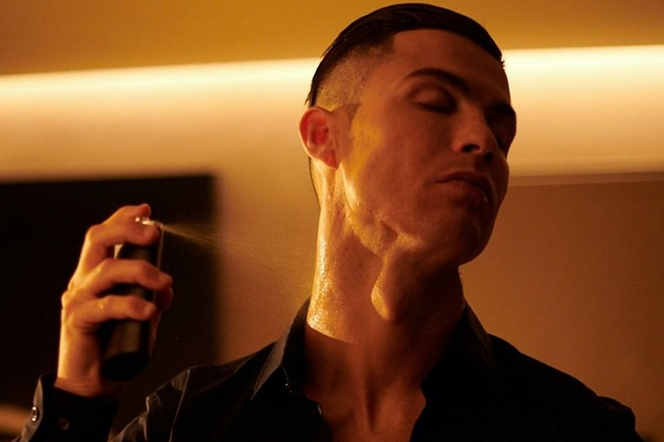 Cristiano Ronaldo żongluje KSIĘŻYCEM! Tak reklamuje swoje nowe perfumy [WIDEO]