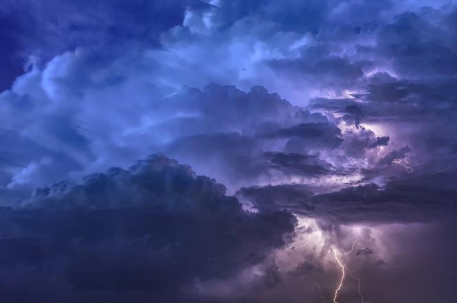 Burza z piorunami - zdjęcie ilustracyjne