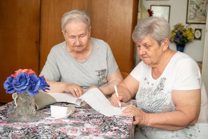 Od lat wspiera schorowaną sąsiadkę w potrzebie. Teraz pani Danuta jest za to wynagradzana