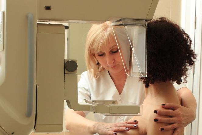 Darmowe badanie piersi w Sosnowcu. 24 listopada dostępny będzie mammobus
