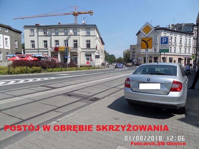 Janusze parkowania nie odpuszczają! Zobaczcie jak robią to najlepsi z nich