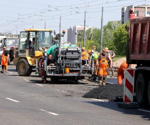 Wielka ofensywa Tramwajów Warszawskich. Tramwajarze remontują i budują jak szaleni