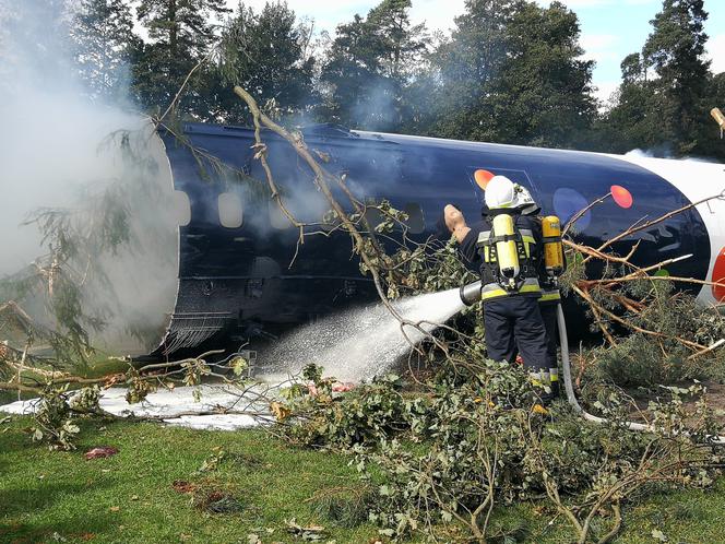 W powiecie świeckim na jeziorze rozbił się samolot. Na pokładzie było 100 pasażerów!