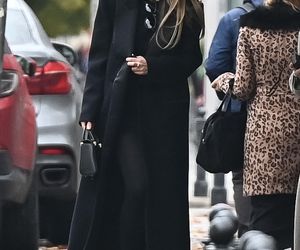 Ewa Chodakowska elegancka i niebezpieczna