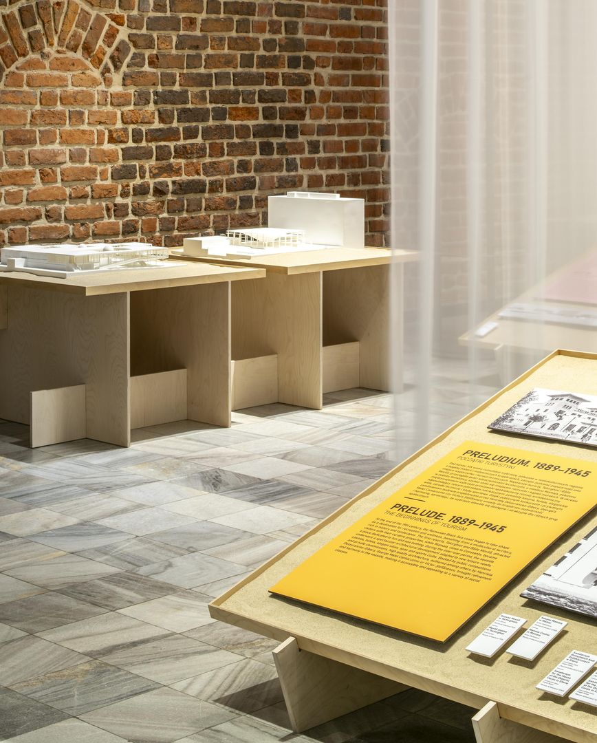 Wystawa "Czarnomorska utopia 1955-1989. Dramat architektoniczny w pięciu aktach" w Muzeum Architektury we Wrocławiu