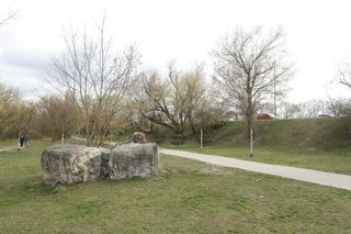 W Warszawie powstaje drugie lapidarium. Miasto nie usunie betonowych odpadów. To artefakty