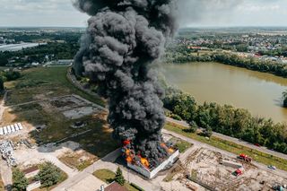 Płonie zakład chemiczny w Sochaczewie