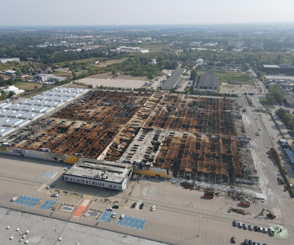 Pożar CH Marywilska 44. Śledczy zakończyli oględziny