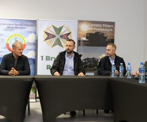 Tusk i Kosiniak-Kamysz na poligonie. Pierwsze strzelanie bojowe z systemu Wisła