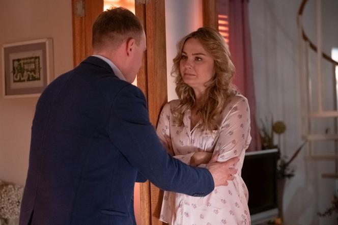 Na Wspólnej odcinek 2859, Zuza (Małgorzata Socha), Kamil (Kazimierz Mazur)