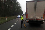 Policjanci wyjaśniają okoliczności wypadku, do którego doszło na DK 8 przed wjazdem do Suwałk od strony Augustowa