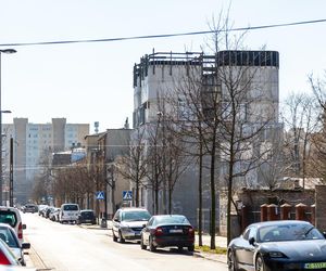 Nadbudowa kamienicy na Gocławku w Warszawie