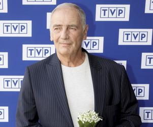 Karol Strasburger chwali się boskim ciałem na plaży! Musicie zobaczyć te zdjęcia prowadzącego Familiadę