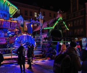 Tłumy na otwarciu Jarmarku Bożonarodzeniowego 2023 we Wrocławiu. Zobacz zdjęcia!