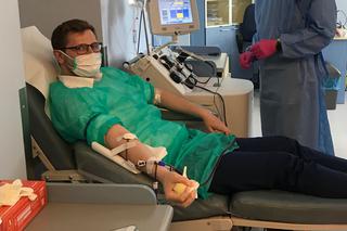 Minister Michał Woś oddał krew dla chorych
