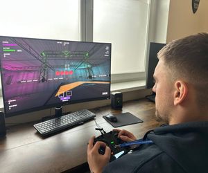 Na lotnisku w Lesznie uczą latać dronami