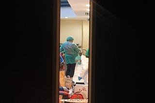 Makabra w Łodzi. Dwie osoby zadźgane na klatce schodowej