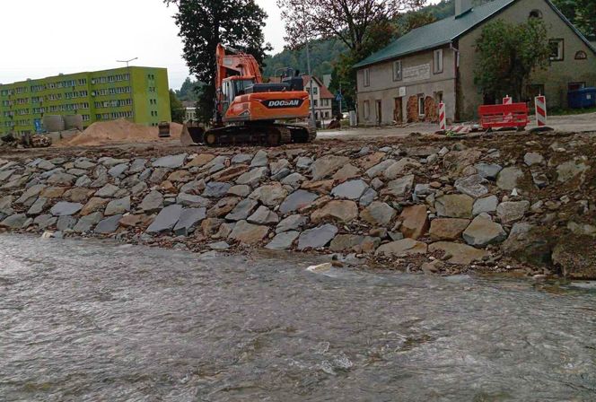 Stronie Śląskie - zabezpieczenie przeciwpowodziowe i naprawa uszkodzej tamy na potoku Morawka