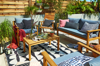 Wąski balkon w bloku