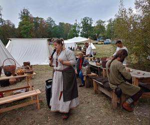 Odbywający się w Mrozach Festyn Archeologiczny to wydarzenie, które z roku na rok przyciąga coraz więcej umieszkańców regionu i turystów