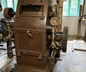 Dolny Młyn w Wojciechowie k/Lubomierza - nowy właściciel odziedziczył urządzenia młyńskie i utworzył prywatną ekspozycję muzealną