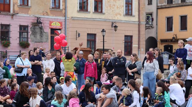 To już ostatni dzień Carnavalu Sztukmistrzów 2024 w Lublinie! Pogoda nie odstraszyła chętnych [GALERIA]