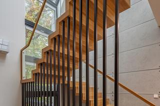 Okna dachowe jak obrazy – wymarzony dom z widokiem na park