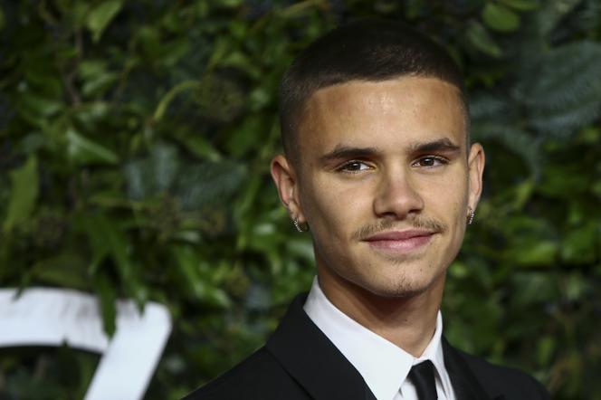 Romeo Beckham najbogatszym dzieckiem Beckhamów! Podpisał kontrakt na ogromną kwotę