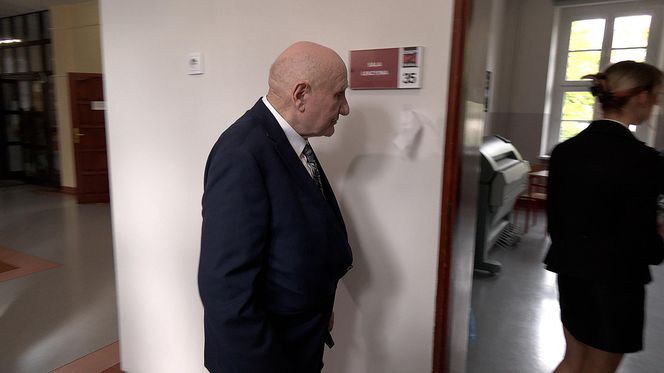 Najstarszy maturzysta zdaje egzamin