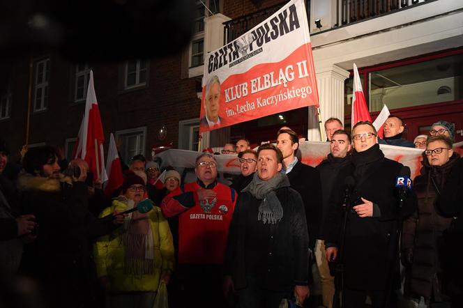 Politycy PiS protestowali w Gdańsku. Sprzeciwiali się polityce Donalda Tuska