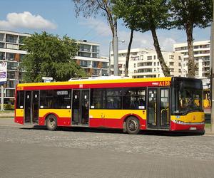 ZTM zabiera autobusy i tramwaje w Warszawie. Cięcia rozkładów zaraz się zaczną