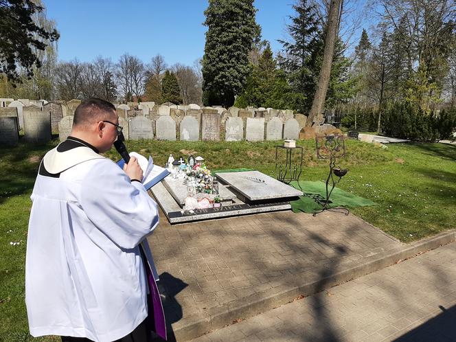 Pogrzeb dzieci utraconych na szczecineckim cmentarzu