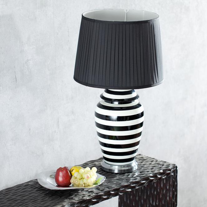 Lampa stołowa z podstawą w czarno - białe pasy