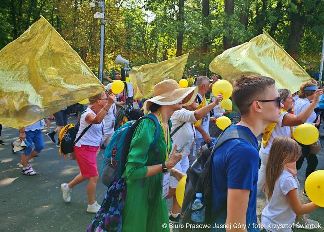 II szczyt pielgrzymkowy na Jasną Górę. Więcej pątników niż w zeszłym roku