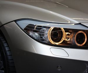 Kierowco, sprawdź swoje światła! Ruszyła bezpłatna akcja kontroli pojazdów