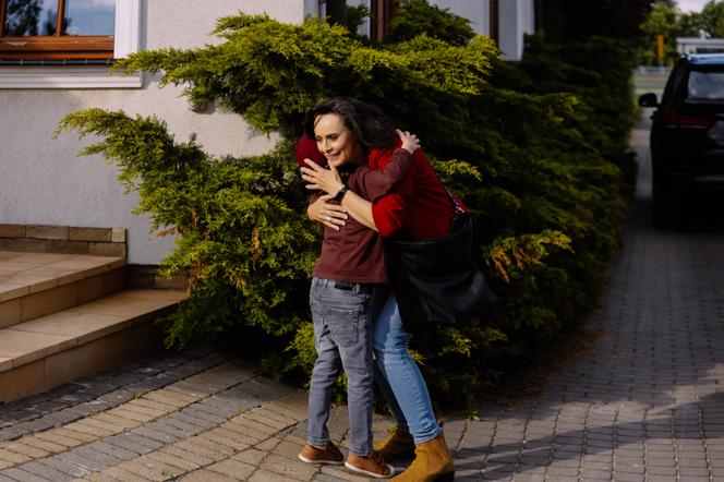 Na Wspólnej, odcinek 3335: Iza (Anna Korcz), Wiktorek (Kajetan Borowski)