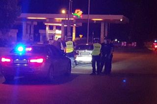 NIELEGALNY zlot samochodów pod Poznaniem. Policjanci wypisali 135 mandatów 