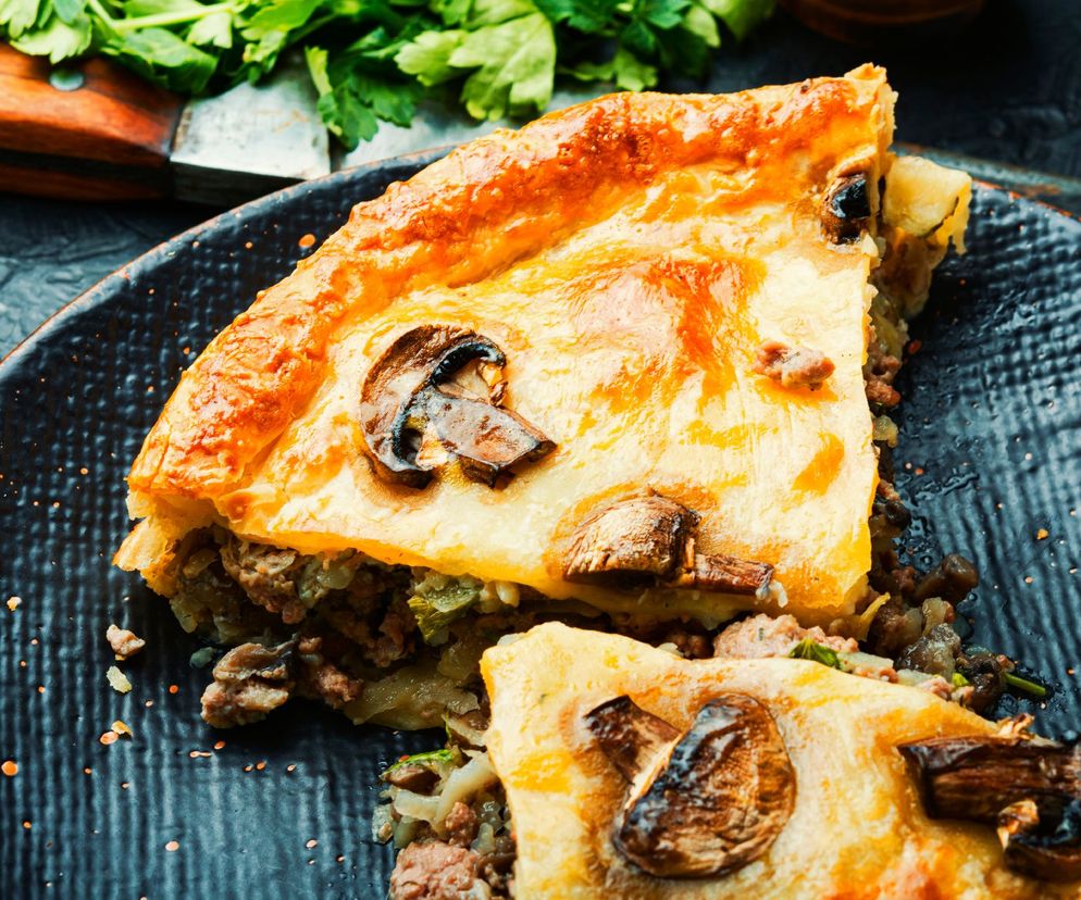 Mięso mielone w cieście francuskim, czyli meat pie - idealne na ciepło i zimno