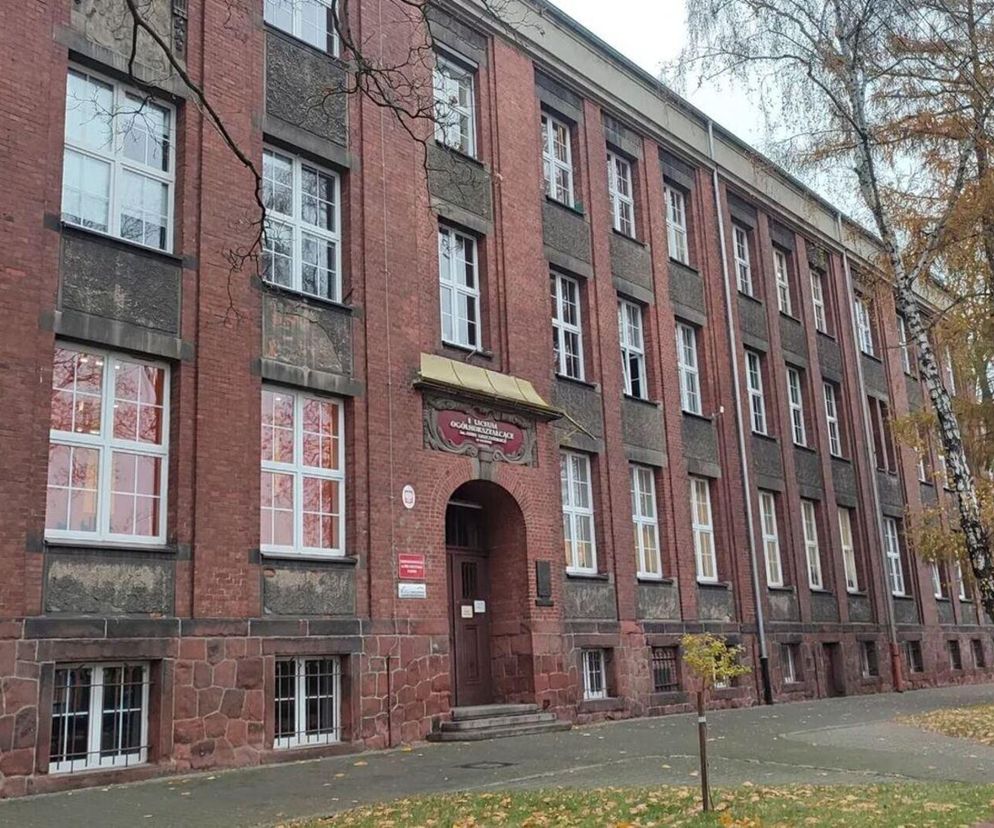 Matura 2025 w Lesznie. 1120 uczniów przystępuje do egzaminu dojrzałości