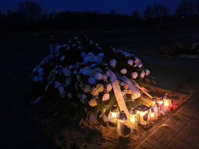Grób Bartłomieja, który zginął, wracając ze świątecznej imprezy